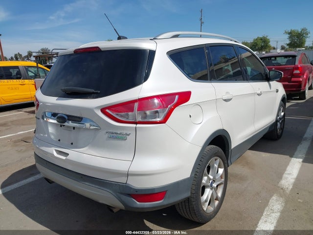 1FMCU0JXXFUC26668 Ford Escape Titanium