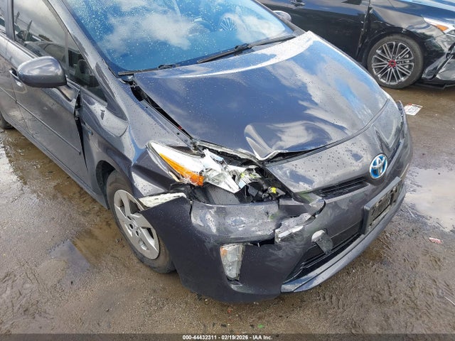 2015 TOYOTA PRIUS JTDKN3DU9F1946674 Photo 5