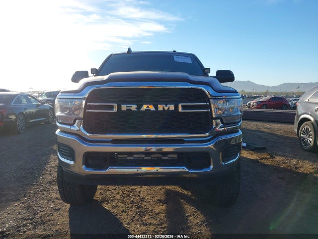 44432313 :رقم المزاد ، 3C6UR5CJXNG367264 vin ، 2022 Ram 2500 Tradesman  4x4 6'4 Box مزاد بيع