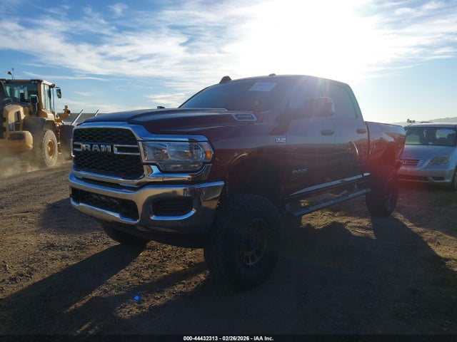 44432313 :رقم المزاد ، 3C6UR5CJXNG367264 vin ، 2022 Ram 2500 Tradesman  4x4 6'4 Box مزاد بيع