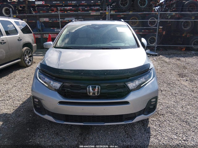 Honda Odyssey Touring 2025 5FNRL6H83SB006469 Image 13