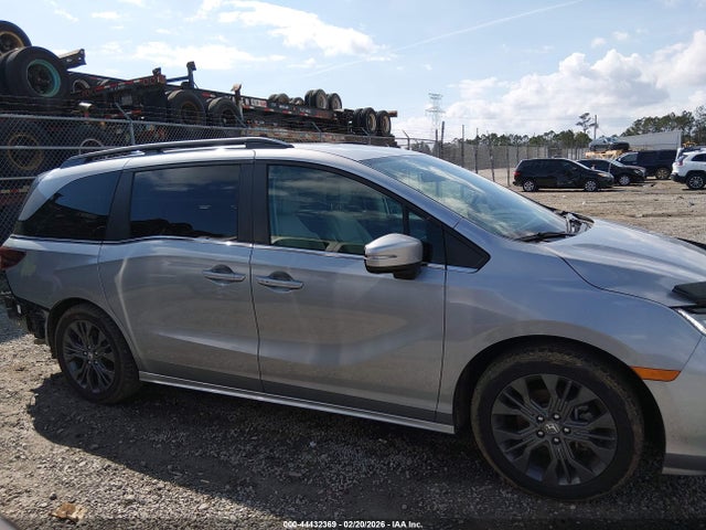 Honda Odyssey Touring 2025 5FNRL6H83SB006469 Image 14
