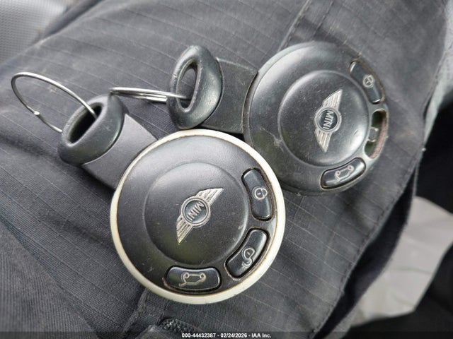 2009 MINI COOPER WMWMR335X9TJ94478 Photo 10