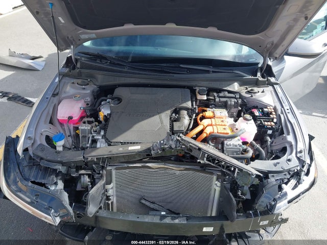 KMHLM4DJ8SU134421 Hyundai Elantra Hybrid Blue