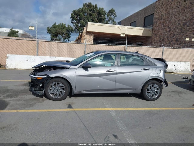 KMHLM4DJ8SU134421 Hyundai Elantra Hybrid Blue