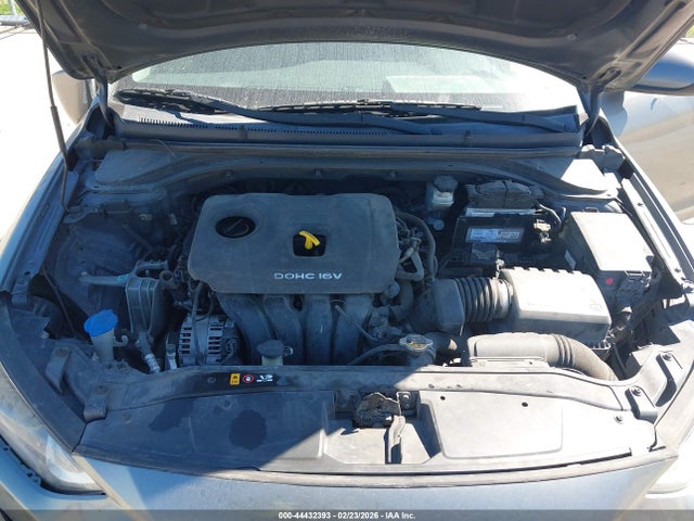 5NPD84LF7JH297659 Hyundai ELANTRA SEL