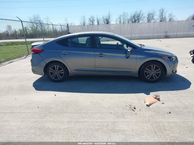 5NPD84LF7JH297659 Hyundai ELANTRA SEL