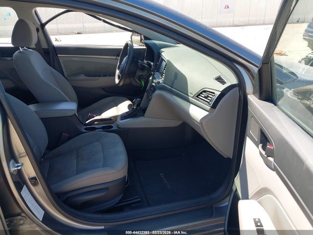 5NPD84LF7JH297659 Hyundai ELANTRA SEL