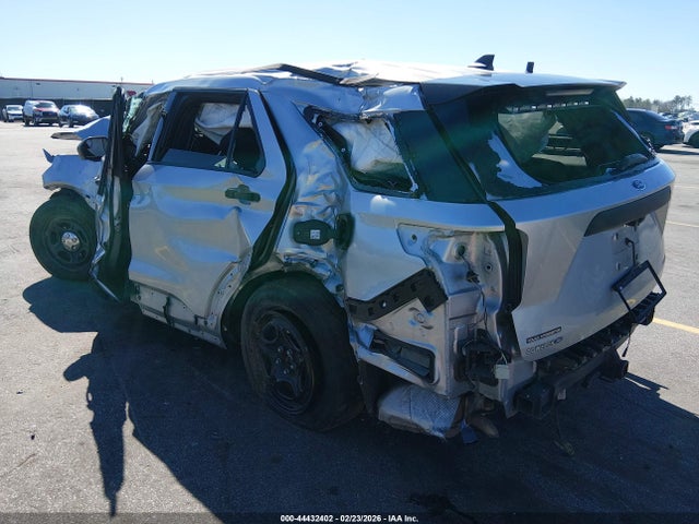 Продажа на аукционе авто 2022 Ford Police Interceptor Utility, vin: 1FM5K8AC1NGA03233, номер лота: 44432402