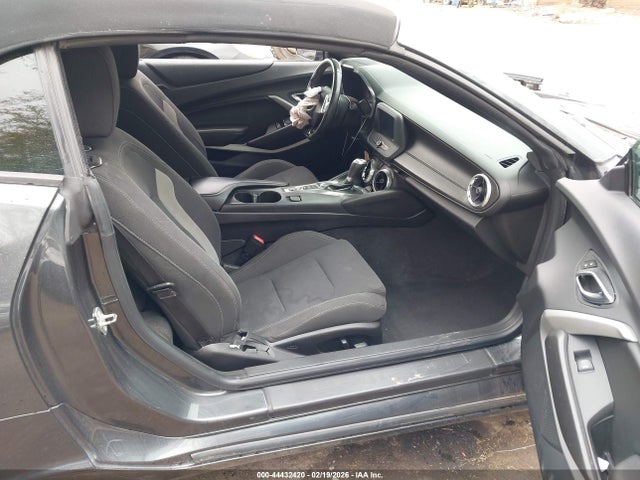 2018 CHEVROLET CAMARO 1G1FB3DS7J0113309 Photo 4