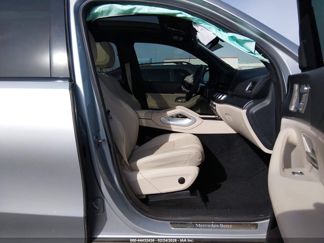 Продаж на аукціоні авто 2024 Mercedes-benz Gls 450 4matic, vin: 4JGFF5KE0RB156325, номер лоту: 44432436