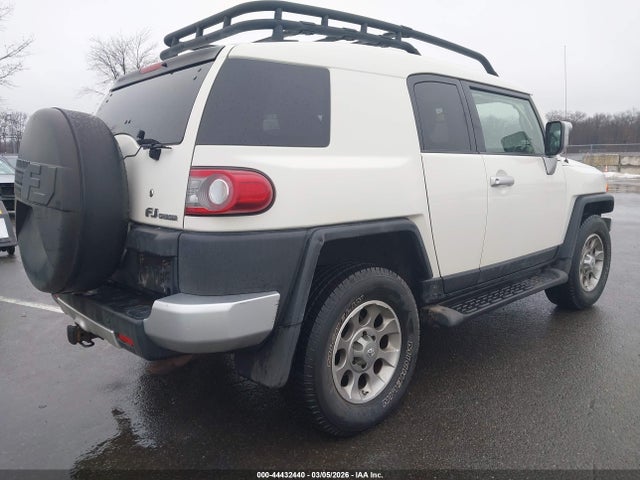 2012 TOYOTA FJ CRUISER JTEBU4BF0CK126773 Photo 3