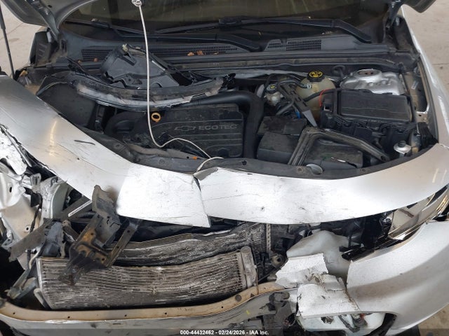 1G1ZD5STXJF153900 Chevrolet MALIBU LT