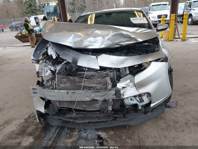 1G1ZD5STXJF153900 Chevrolet MALIBU LT
