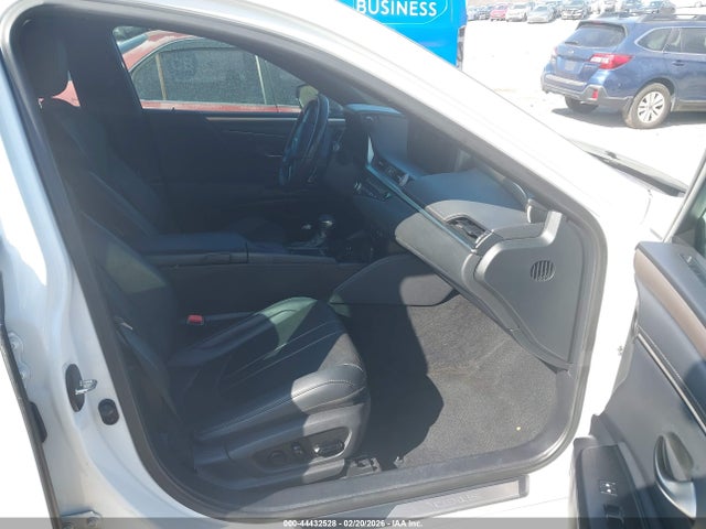 44432528 :رقم المزاد ، 58AGZ1B19MU101007 vin ، 2021 Lexus Es 350 F Sport مزاد بيع