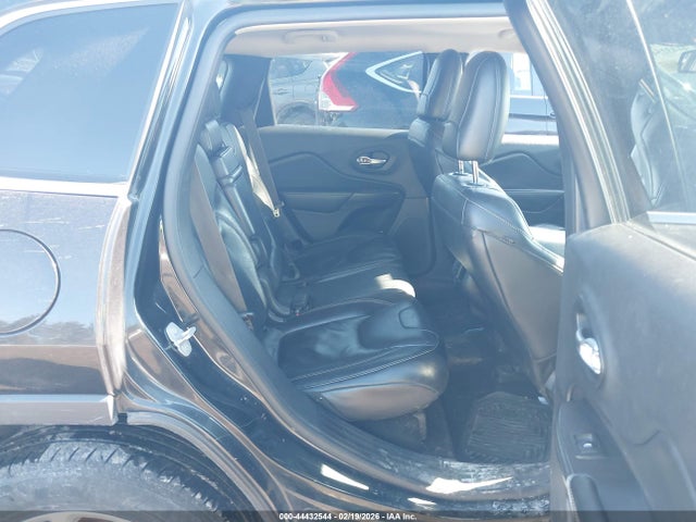 1C4PJMCS1FW590943 Jeep Cherokee Latitude