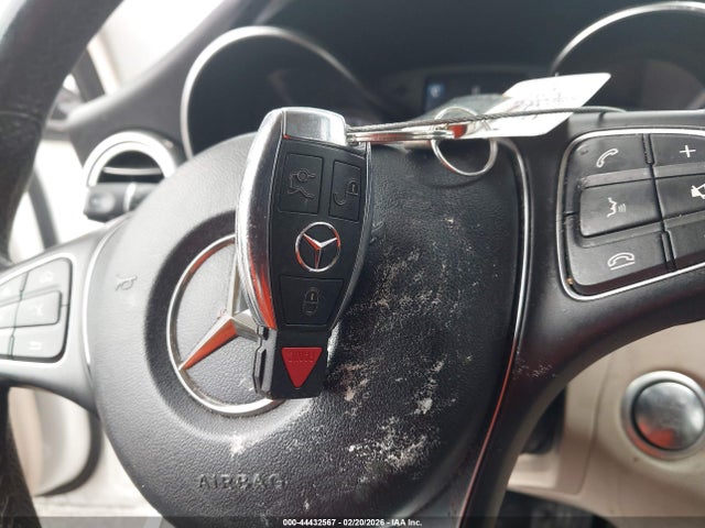 Продажа на аукционе авто 2015 Mercedes-benz C 300 4matic, vin: 55SWF4KB6FU031731, номер лота: 44432567