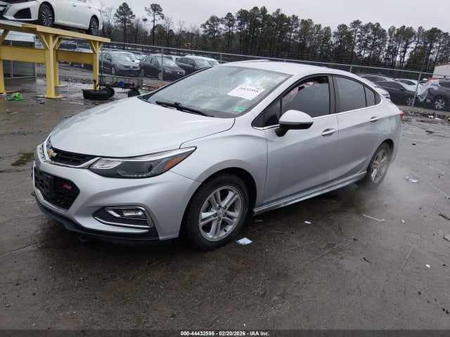Chevrolet Cruze Lt Auto 2018 1G1BE5SM5J7245451 Image 2