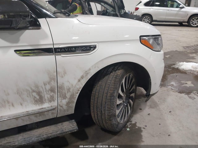 5LMJJ2TT6NEL12037 Lincoln Navigator Black Label