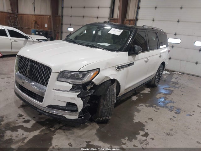 5LMJJ2TT6NEL12037 Lincoln Navigator Black Label