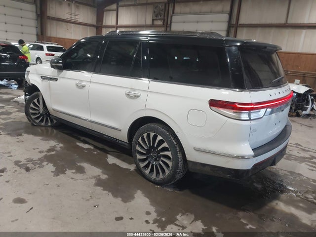 5LMJJ2TT6NEL12037 Lincoln Navigator Black Label