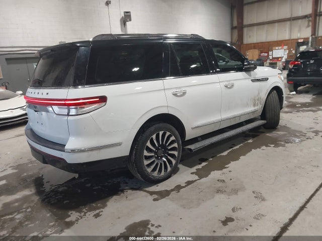 5LMJJ2TT6NEL12037 Lincoln Navigator Black Label