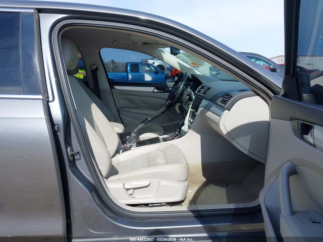 Продаж на аукціоні авто 2012 Volkswagen Passat 2.5l Se, vin: 1VWBP7A32CC098860, номер лоту: 44432607