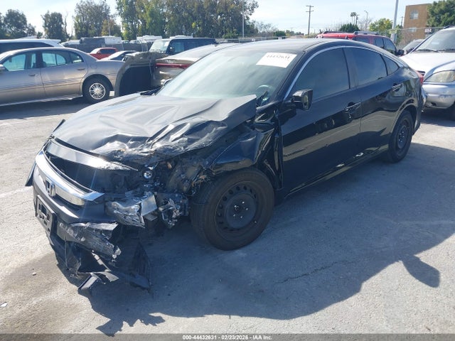 Honda Civic Lx 2018 2HGFC2F53JH508624 Image 2