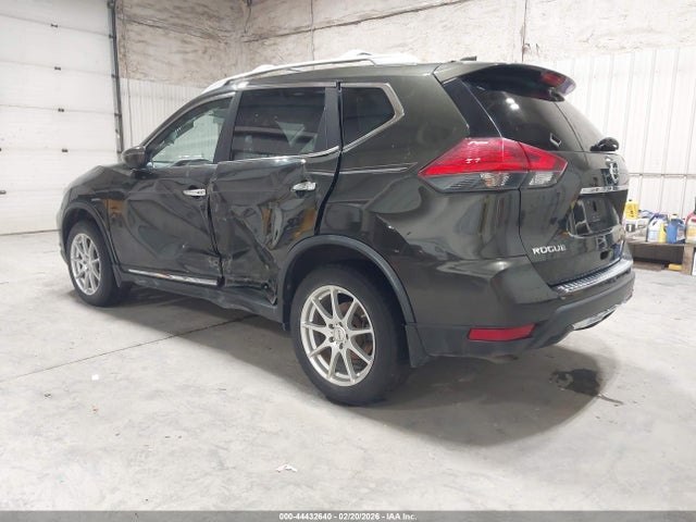 JN8AT2MV4HW277261 Nissan Rogue Sl
