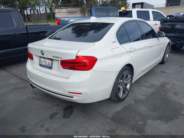 WBA8E1C57JA180314 BMW 330e Iperformance