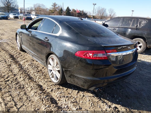 2010 JAGUAR XF SAJWA0JC3AMR49389 Photo 2