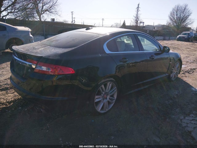 2010 JAGUAR XF SAJWA0JC3AMR49389 Photo 3