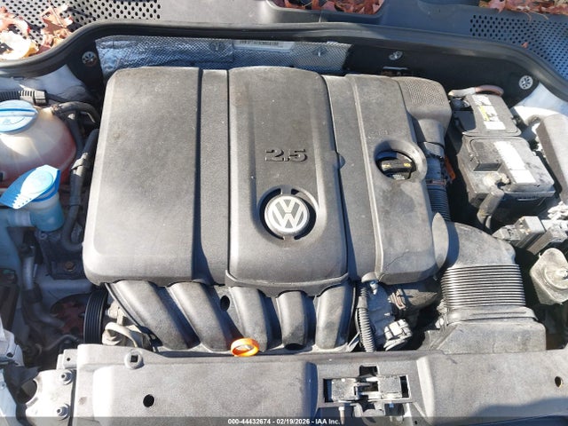 2012 Volkswagen Beetle 2.5l მანქანა იყიდება აუქციონზე, vin: 3VWJP7AT3CM656189, აუქციონის ნომერი: 44432674