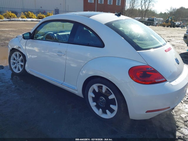 2012 Volkswagen Beetle 2.5l მანქანა იყიდება აუქციონზე, vin: 3VWJP7AT3CM656189, აუქციონის ნომერი: 44432674