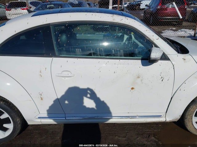 2012 Volkswagen Beetle 2.5l მანქანა იყიდება აუქციონზე, vin: 3VWJP7AT3CM656189, აუქციონის ნომერი: 44432674