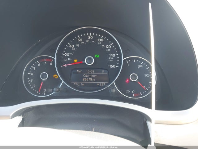 2012 Volkswagen Beetle 2.5l მანქანა იყიდება აუქციონზე, vin: 3VWJP7AT3CM656189, აუქციონის ნომერი: 44432674