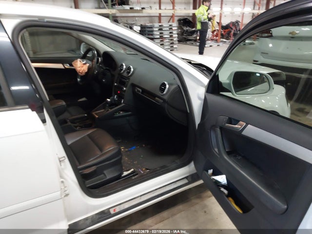 2013 AUDI A3 WAUKJAFM1DA032748 Photo 4