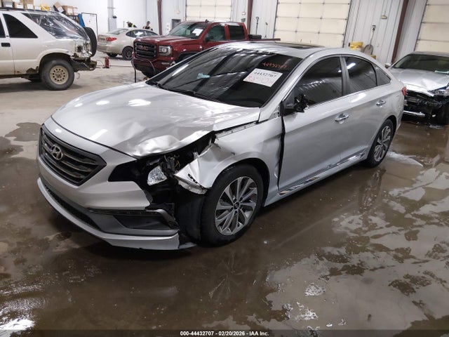 Hyundai Sonata Sport 2017 5NPE34AF1HH470446 Image 2
