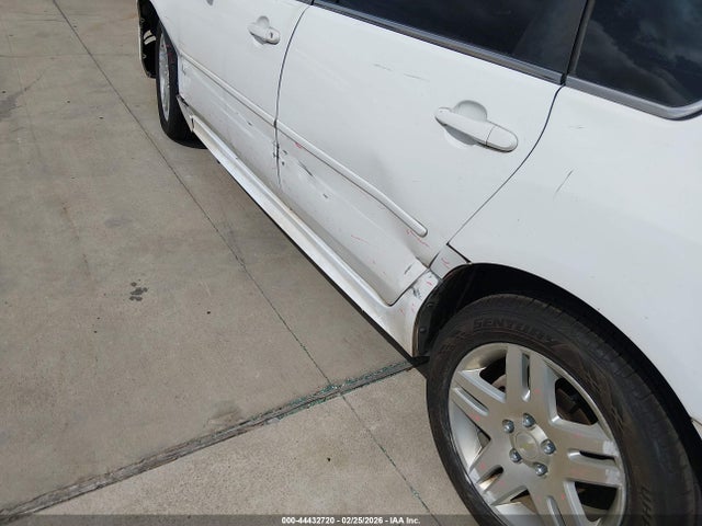 2G1WB5E38F1131624 Chevrolet Impala Limited Lt