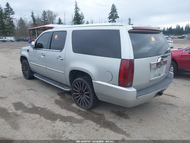 2010 CADILLAC ESCALADE ESV 1GYUKHEF7AR137502 Photo 2