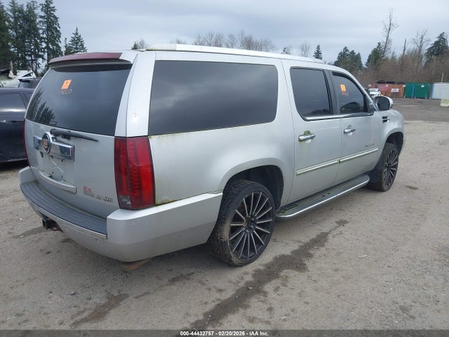 2010 CADILLAC ESCALADE ESV 1GYUKHEF7AR137502 Photo 3
