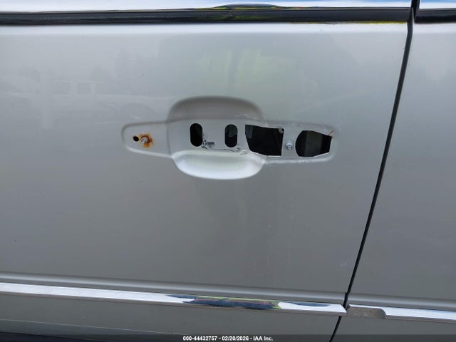 2010 CADILLAC ESCALADE ESV 1GYUKHEF7AR137502 Photo 5