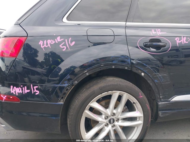 WA1VAAF79HD054893 Audi Q7 3.0t Premium
