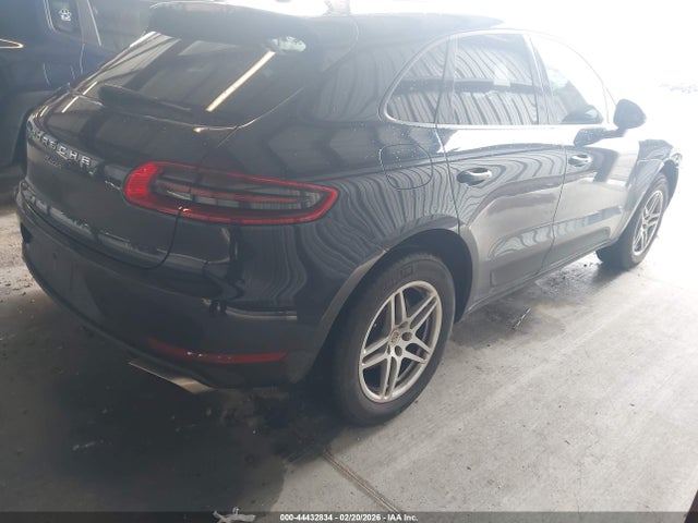 2018 PORSCHE MACAN WP1AA2A55JLB10743 Photo 3