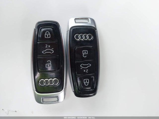 2023 Audi Sq7 Prestige Tfsi Quattro Tiptronic მანქანა იყიდება აუქციონზე, vin: WA1VWBF77PD003852, აუქციონის ნომერი: 44432862