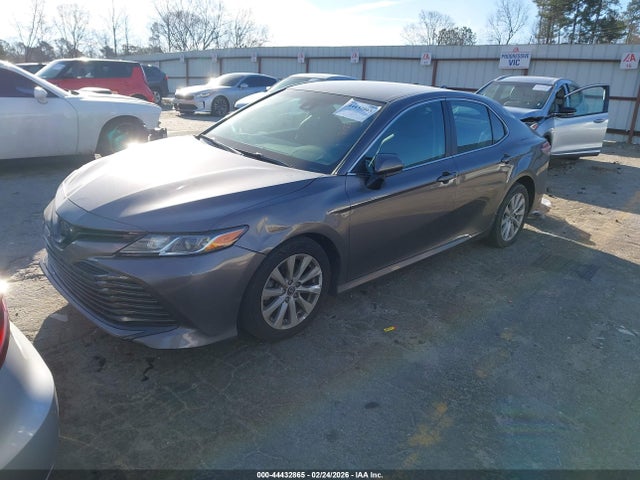 2019 Toyota Camry Le მანქანა იყიდება აუქციონზე, vin: 4T1B11HK7KU167089, აუქციონის ნომერი: 44432865