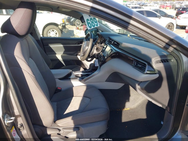2019 Toyota Camry Le მანქანა იყიდება აუქციონზე, vin: 4T1B11HK7KU167089, აუქციონის ნომერი: 44432865