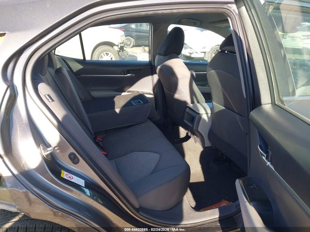 2019 Toyota Camry Le მანქანა იყიდება აუქციონზე, vin: 4T1B11HK7KU167089, აუქციონის ნომერი: 44432865