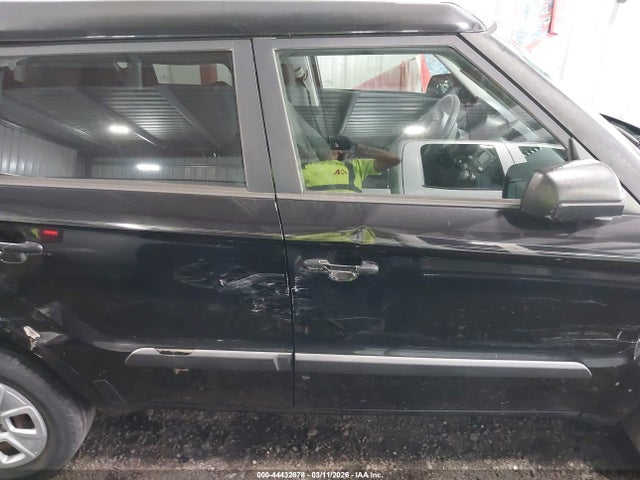 44432878 :رقم المزاد ، KNDJT2A12B7304228 vin ، 2011 Kia Soul ! مزاد بيع