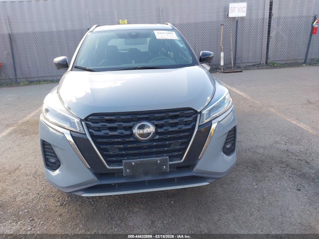 3N1CP5DV4NL518783 Nissan Kicks Sr Xtronic Cvt